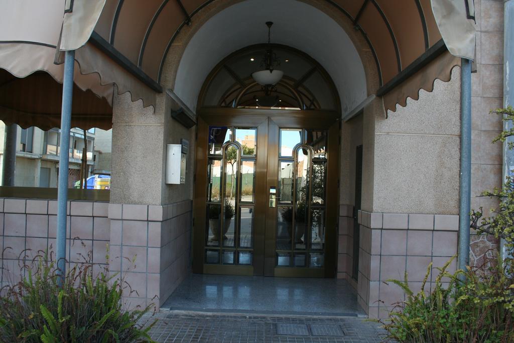 奥地利76号酒店 Sagunto 外观 照片
